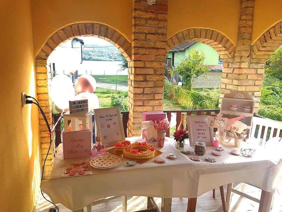 Danube Fairy Villa Futog Ngoại thất bức ảnh